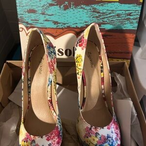 Zigi Soho Multicolor Floral/Cheetah Print Heels